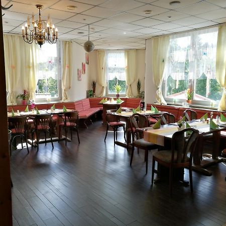 Hotel Restaurant Hohe Tanne Grossbreitenbach Exterior foto